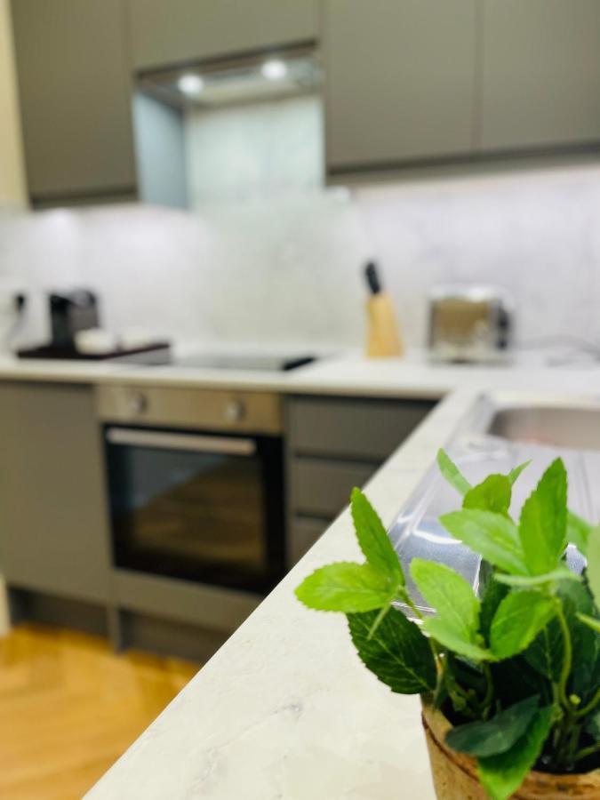 Glenlyn Apartments Барнет Екстериор снимка